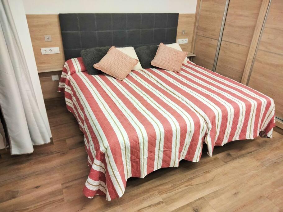 Loft La Calahorra Del Bere Con Posibilidad De Aparcamiento Pregunta Por El Pack Mas Amor Córdoba Kültér fotó