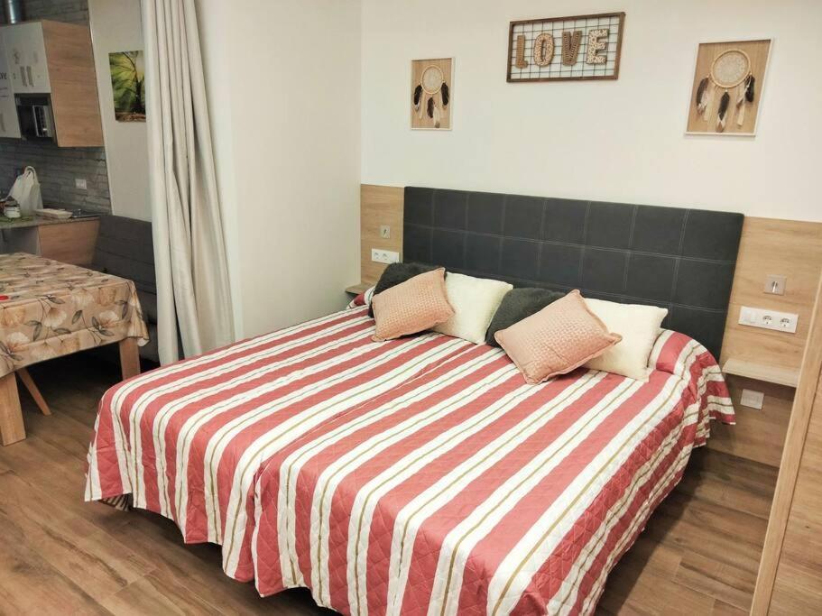 Loft La Calahorra Del Bere Con Posibilidad De Aparcamiento Pregunta Por El Pack Mas Amor Córdoba Kültér fotó