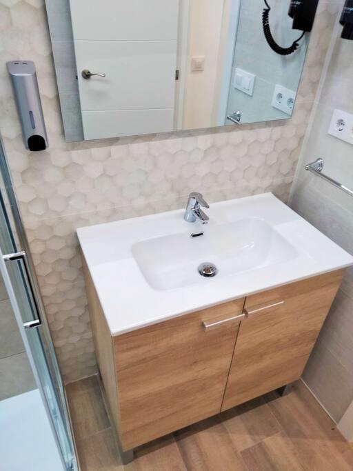 Loft La Calahorra Del Bere Con Posibilidad De Aparcamiento Pregunta Por El Pack Mas Amor Córdoba Kültér fotó