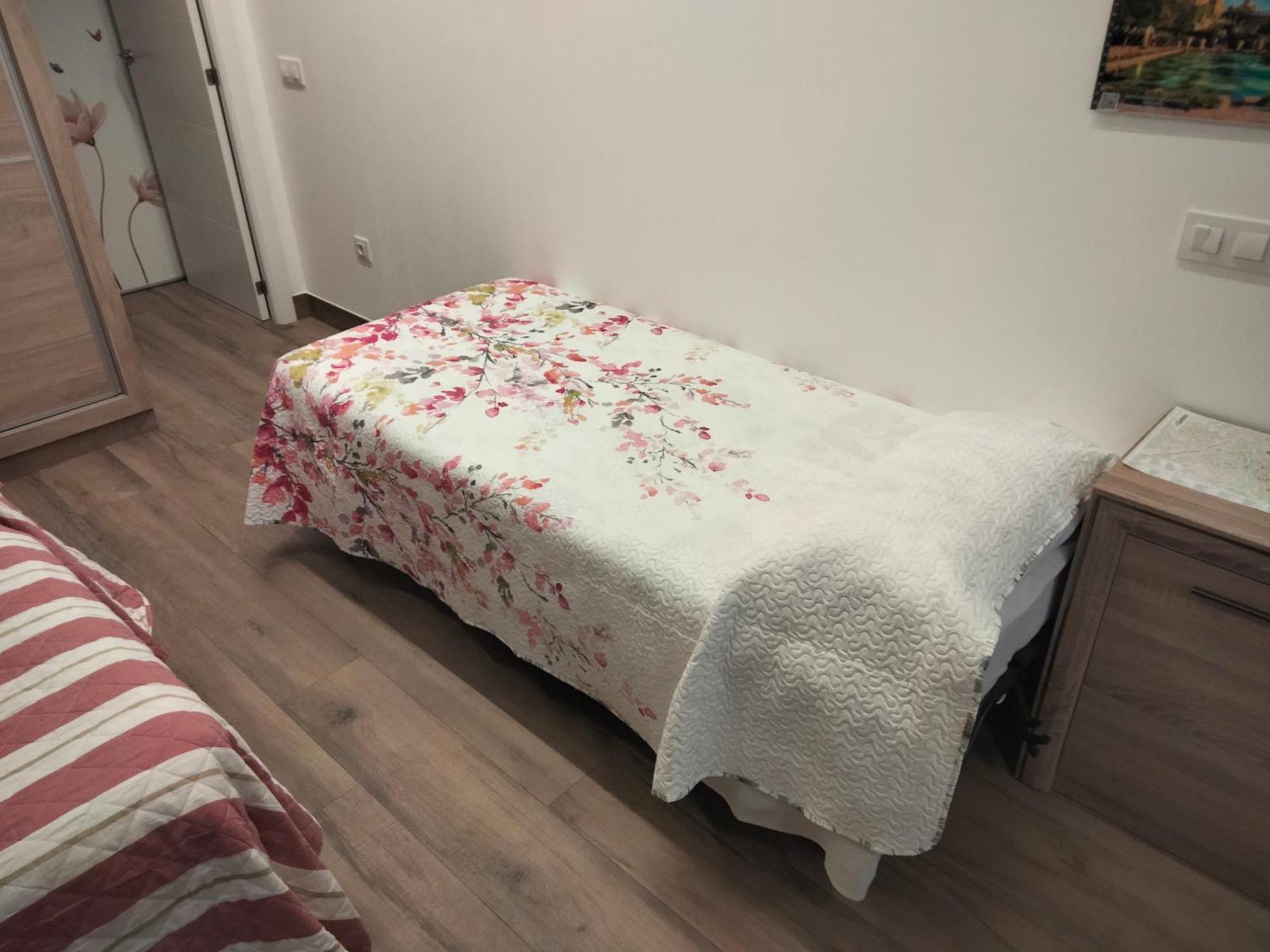 Loft La Calahorra Del Bere Con Posibilidad De Aparcamiento Pregunta Por El Pack Mas Amor Córdoba Kültér fotó
